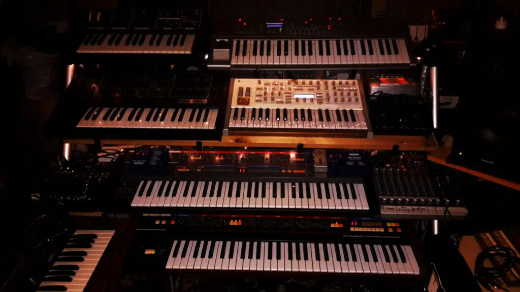 EmbedMusic studio16